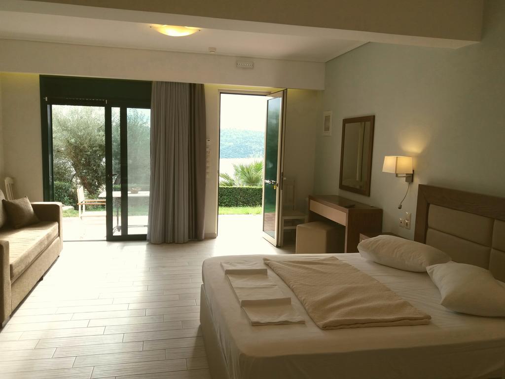 Giannis Village Resort Astakós エクステリア 写真